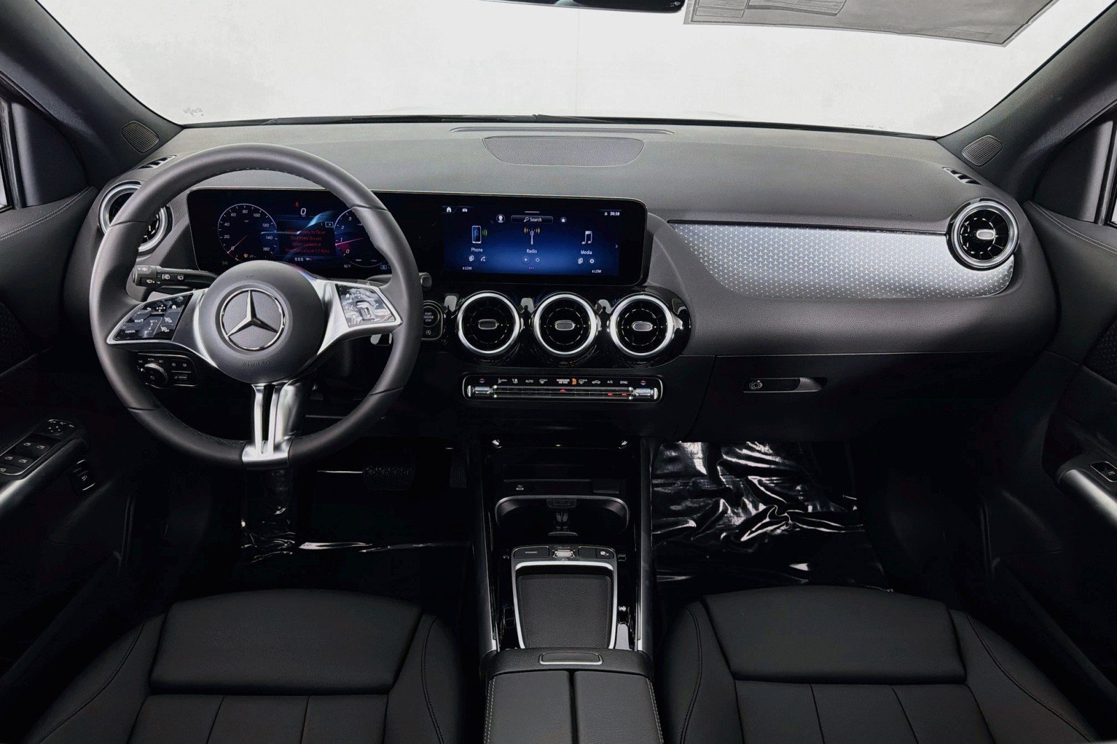 New 2026 Mercedes-Benz GLA 250 image 4