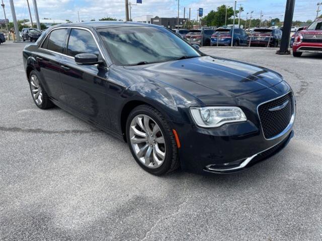 Used 2019 Chrysler 300 Touring L w/ Quick Order Package 22F image 8