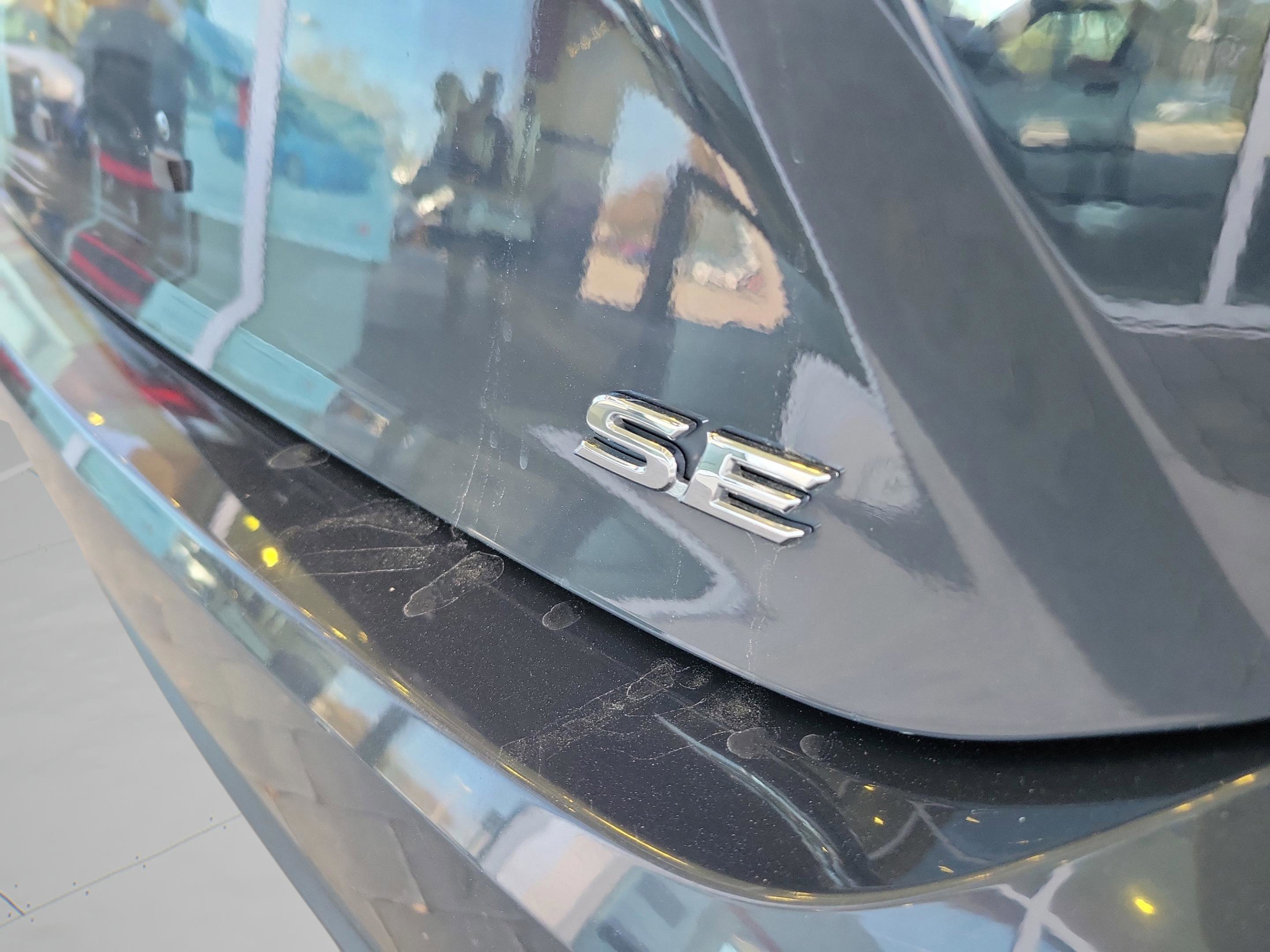 Used 2025 Toyota Camry SE image 40