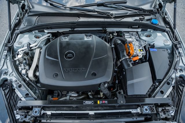 Certified 2024 Volvo S60 T8 Ultimate w/ Climate Package AWD/4WD image 18