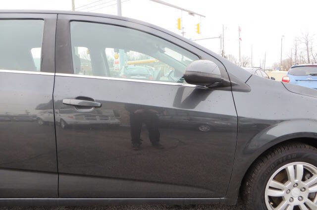 Used 2016 Chevrolet Sonic LT FWD image 22