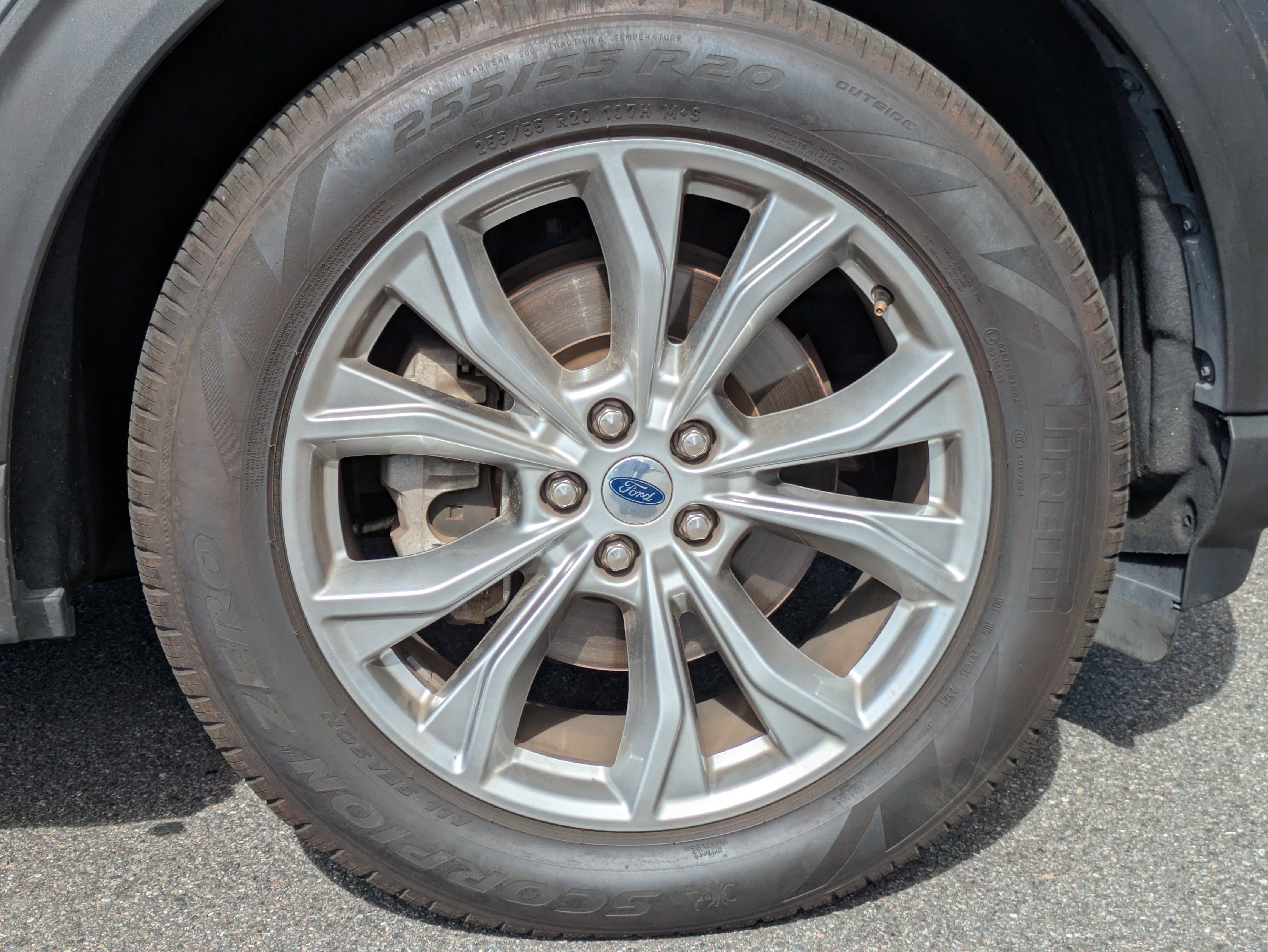 Used 2023 Ford Explorer Limited image 11