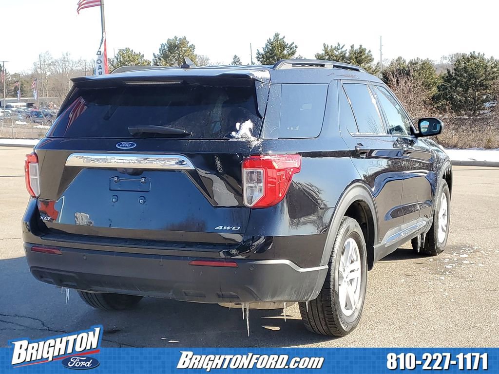 Certified 2023 Ford Explorer XLT image 4