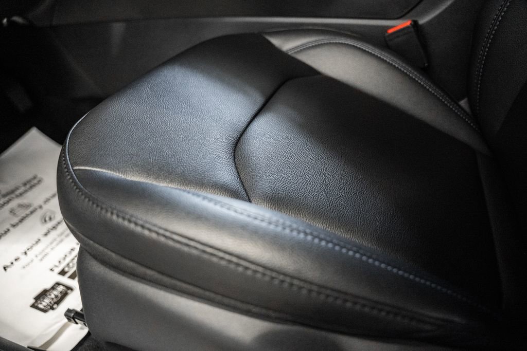 New 2025 Jeep Compass Limited w/ Sun & Sound Group image 34