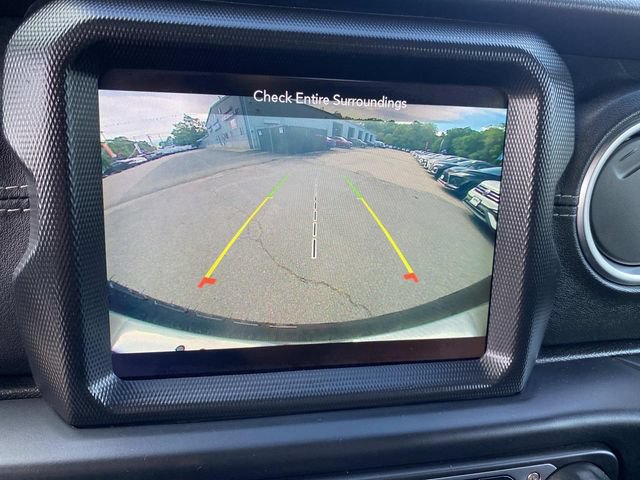 Used 2019 Jeep Wrangler Unlimited Sahara w/ Dual Top Group AWD/4WD image 10