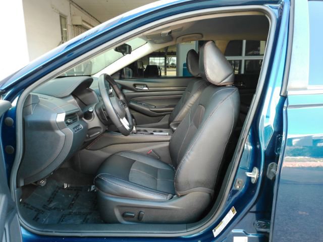 Used 2020 Nissan Altima 2.5 SR FWD image 12