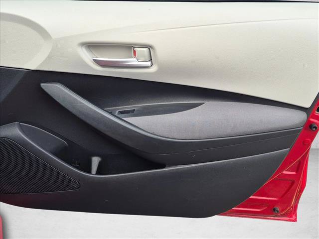 Used 2020 Toyota Corolla LE FWD image 30