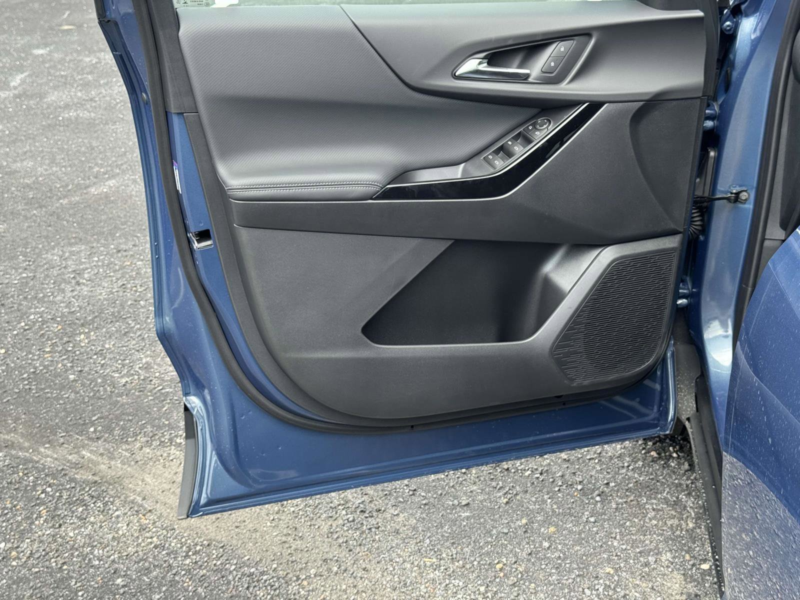 New 2026 Chevrolet Equinox LT w/ LPO, Floor Liner Package image 14