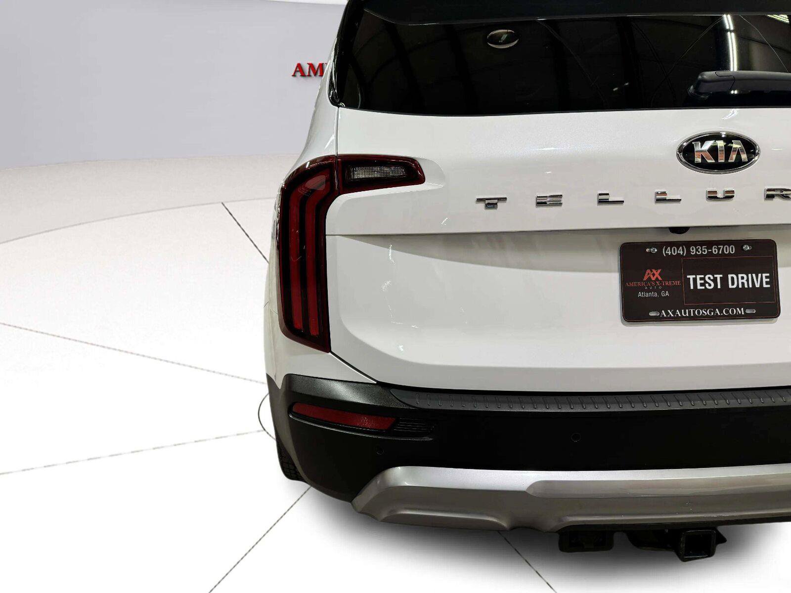 Used 2021 Kia Telluride SX w/ Towing Package FWD image 14