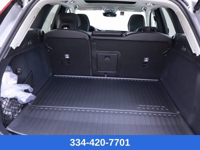 New 2025 Volvo XC60 T8 Core w/ Protection Package Premier image 27