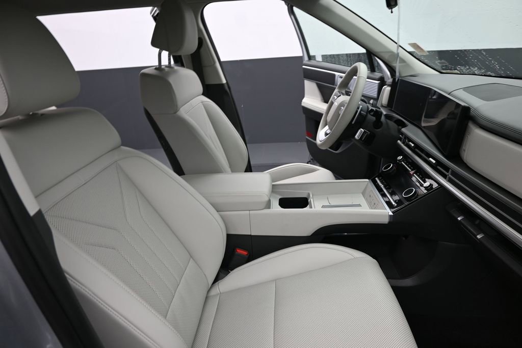Used 2026 Hyundai Santa Fe SEL FWD image 33