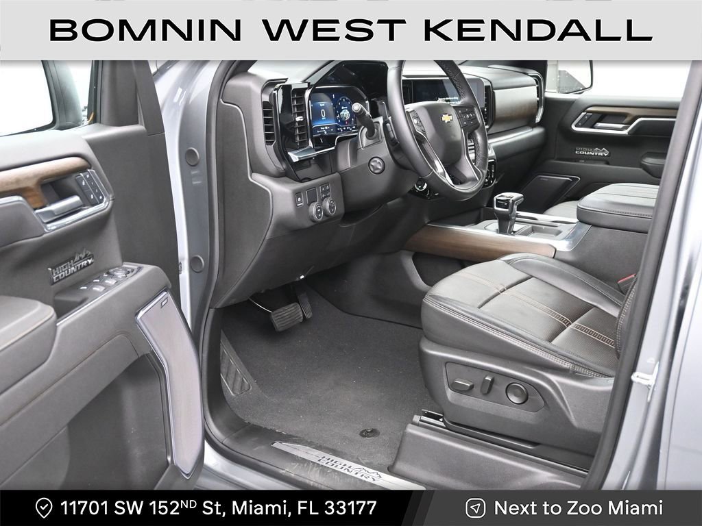 Used 2025 Chevrolet Silverado 1500 High Country image 11