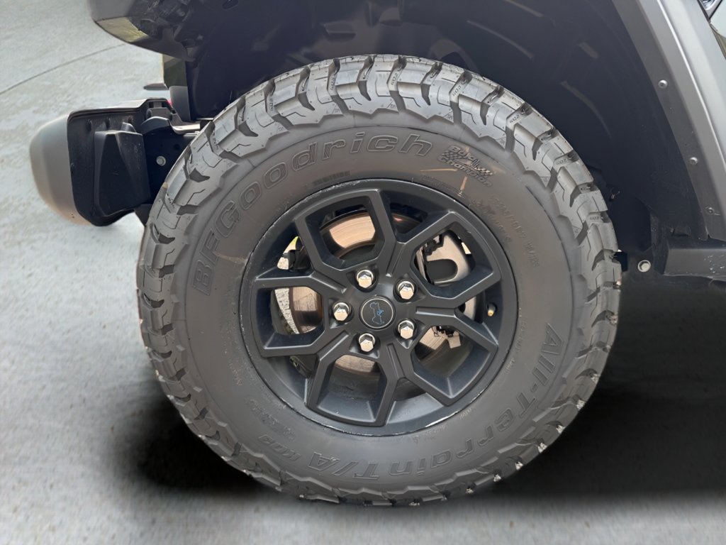 Used 2024 Jeep Wrangler Unlimited AWD/4WD image 30