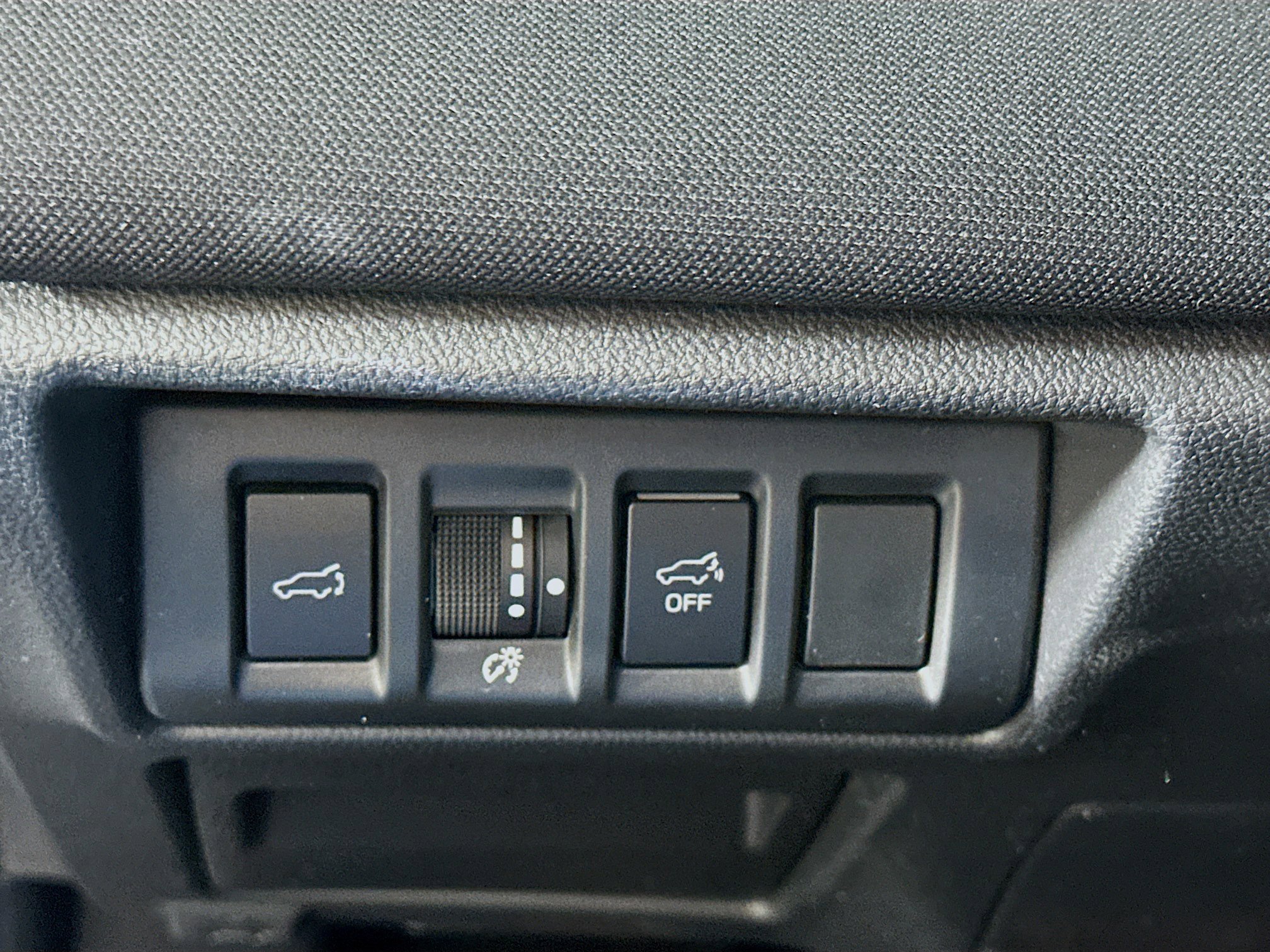 Used 2025 Subaru Outback Premium image 16