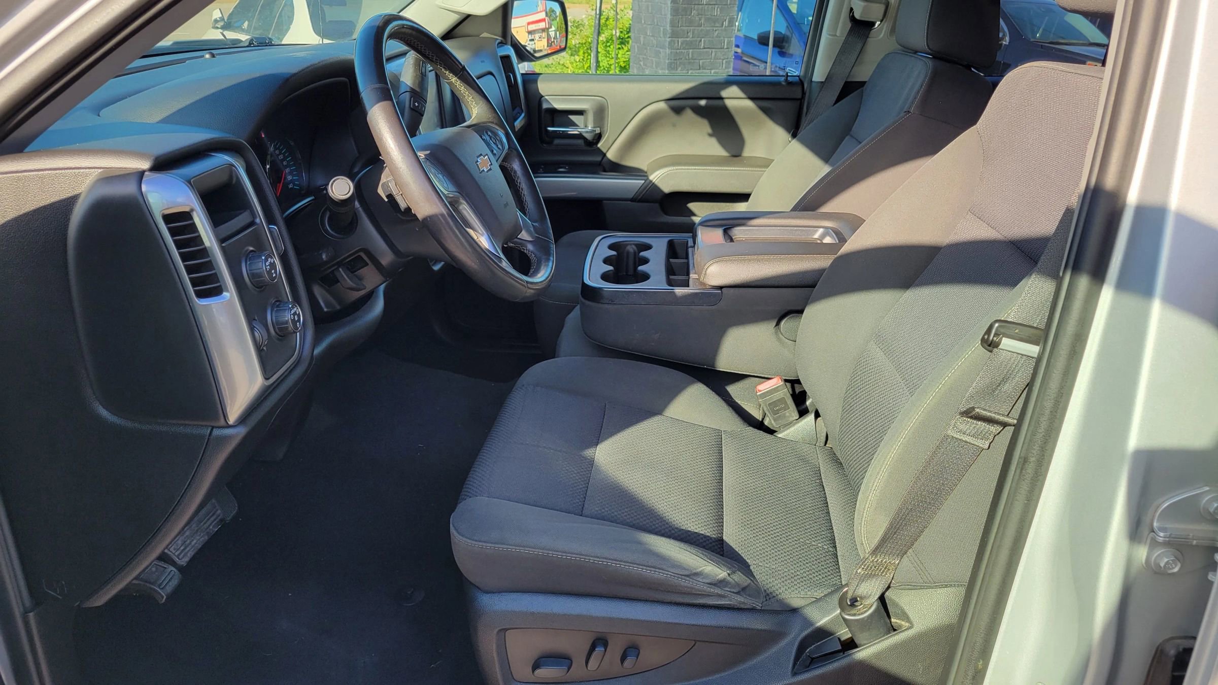 Used 2017 Chevrolet Silverado 1500 LT w/ All Star Edition image 9