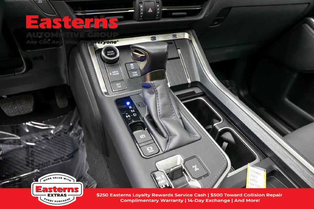 Used 2025 Lexus GX 550 w/ Accessory Package (2T) AWD/4WD image 14