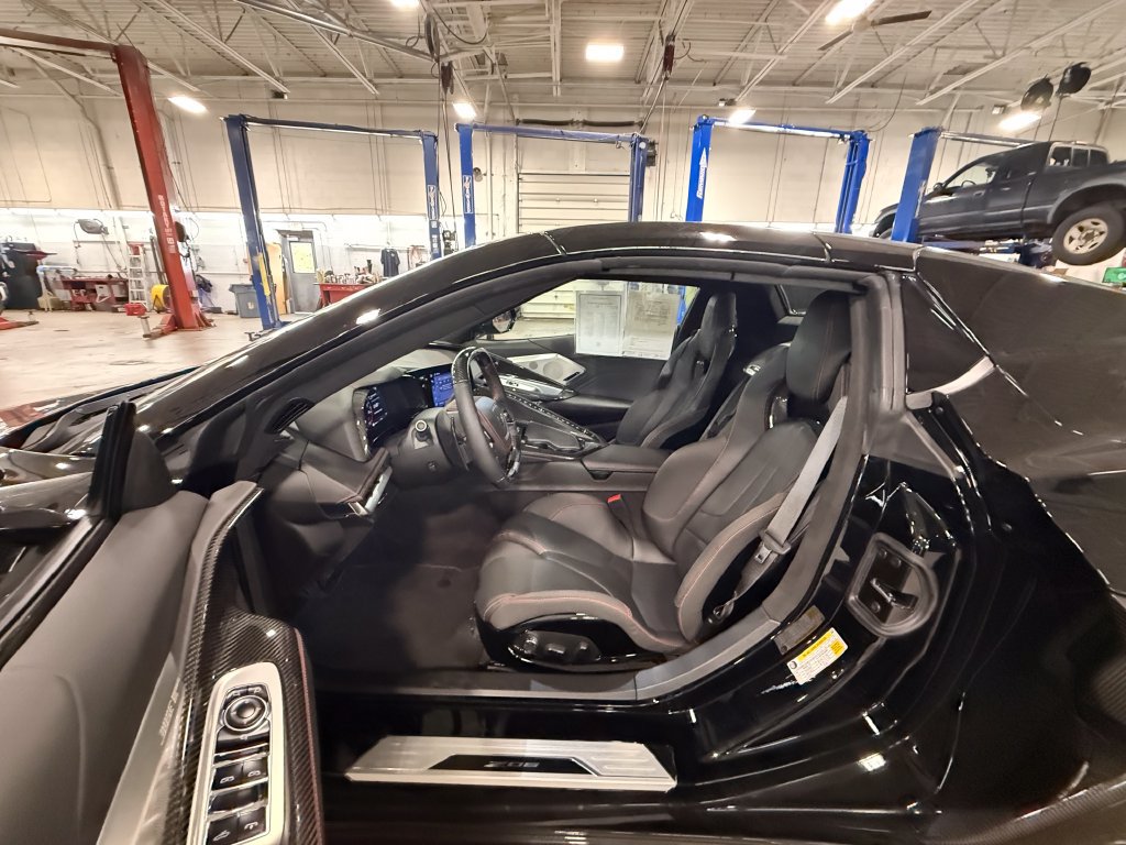 Used 2024 Chevrolet Corvette Z06 w/ Z07 Performance Package RWD image 13