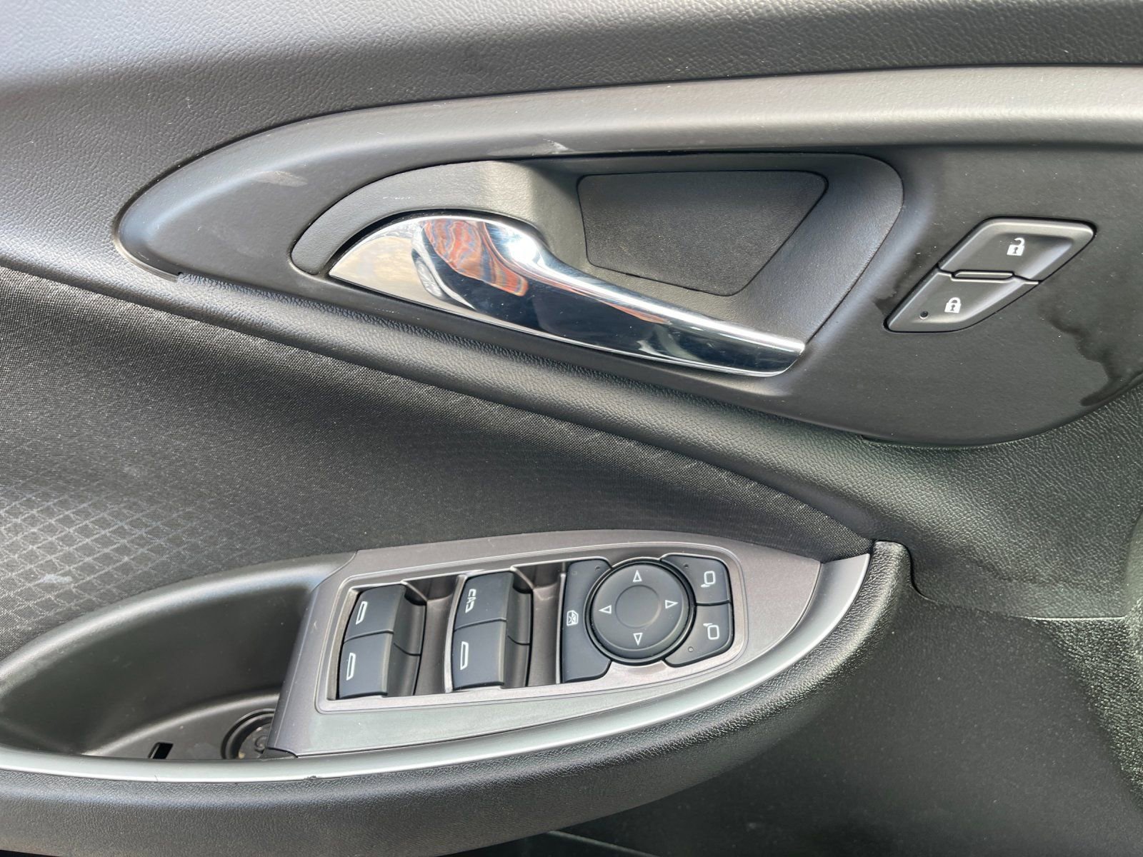 Used 2025 Chevrolet Malibu LT image 13