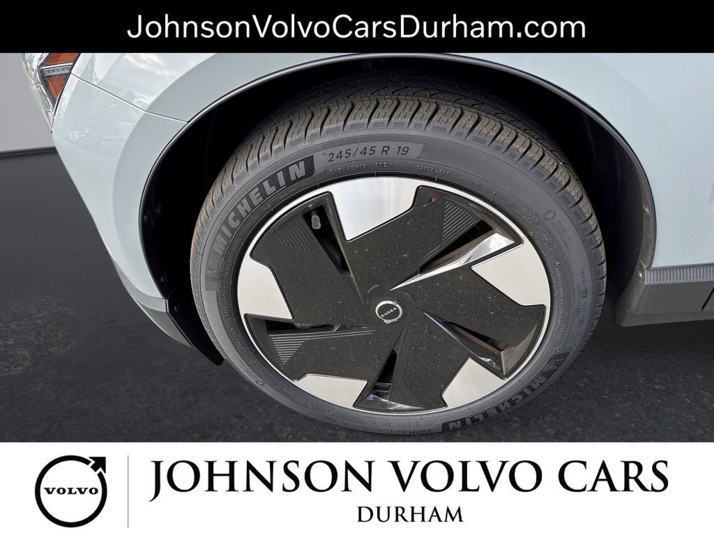 New 2025 Volvo EX30 Plus w/ Protection Package Premier AWD/4WD image 17