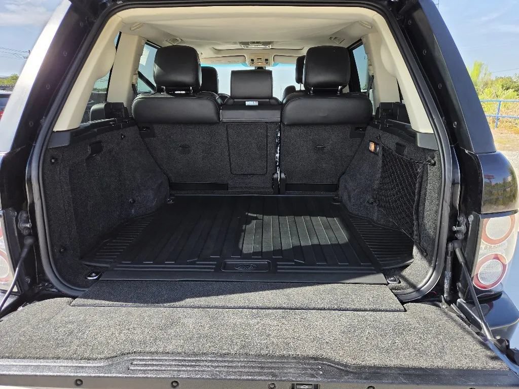 Used 2012 Land Rover Range Rover Supercharged AWD/4WD image 8