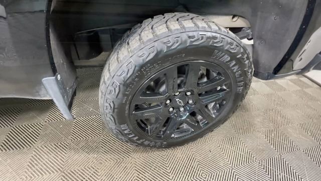 Used 2023 Chevrolet Silverado 1500 LT Trail Boss w/ LT Trail Boss Premium Package AWD/4WD image 16
