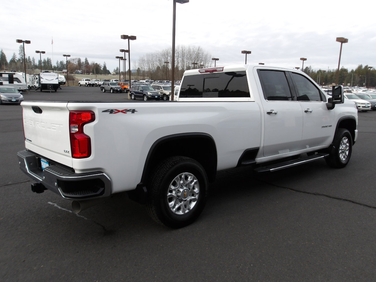 Used 2024 Chevrolet Silverado 3500 LTZ w/ LTZ Convenience Package image 5