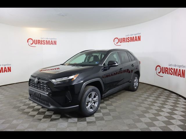 Used 2025 Toyota RAV4 XLE image 5