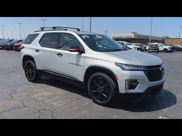 Certified 2022 Chevrolet Traverse Premier w/ Redline Edition FWD image 2