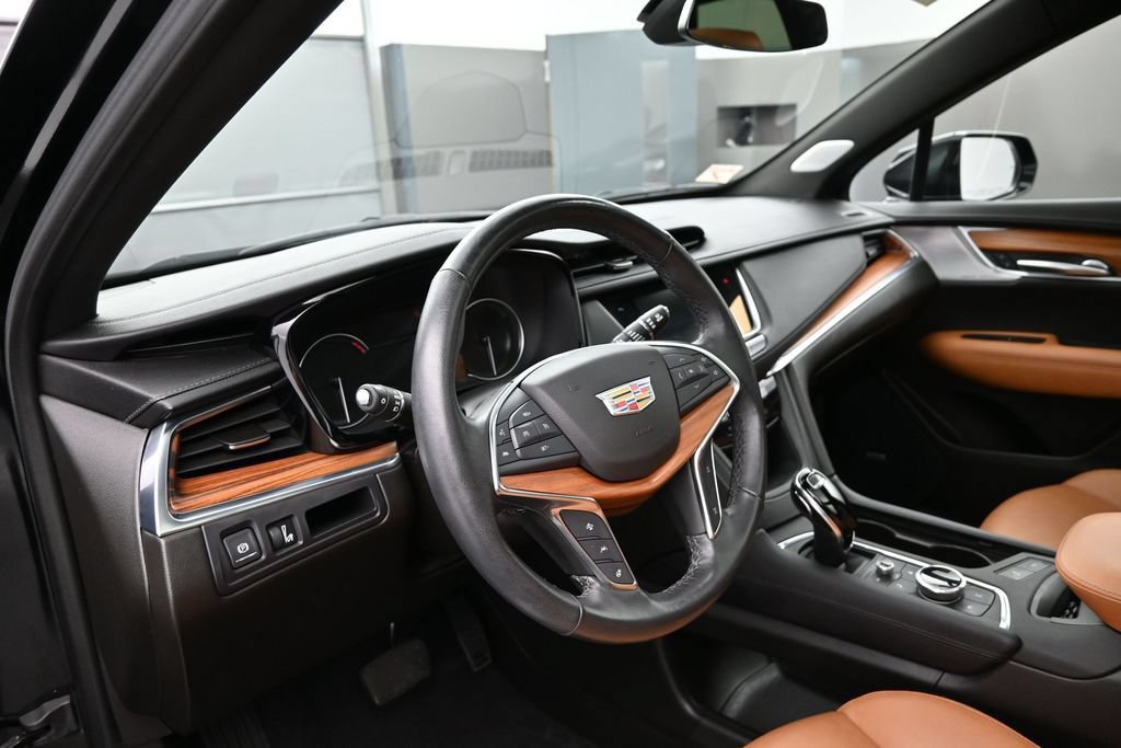 Certified 2023 Cadillac XT5 Premium Luxury AWD/4WD image 12