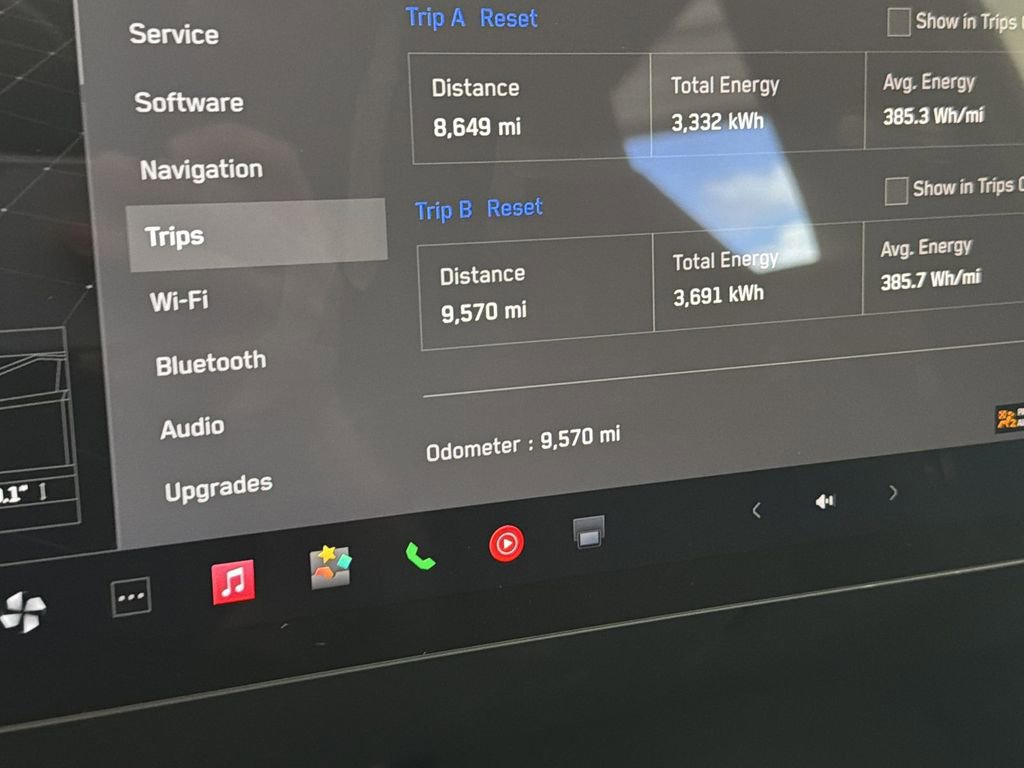 Used 2025 Tesla Cybertruck AWD Crew Cab image 12