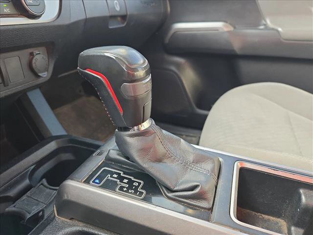 Used 2022 Toyota Tacoma SR5 w/ Technology Package image 11