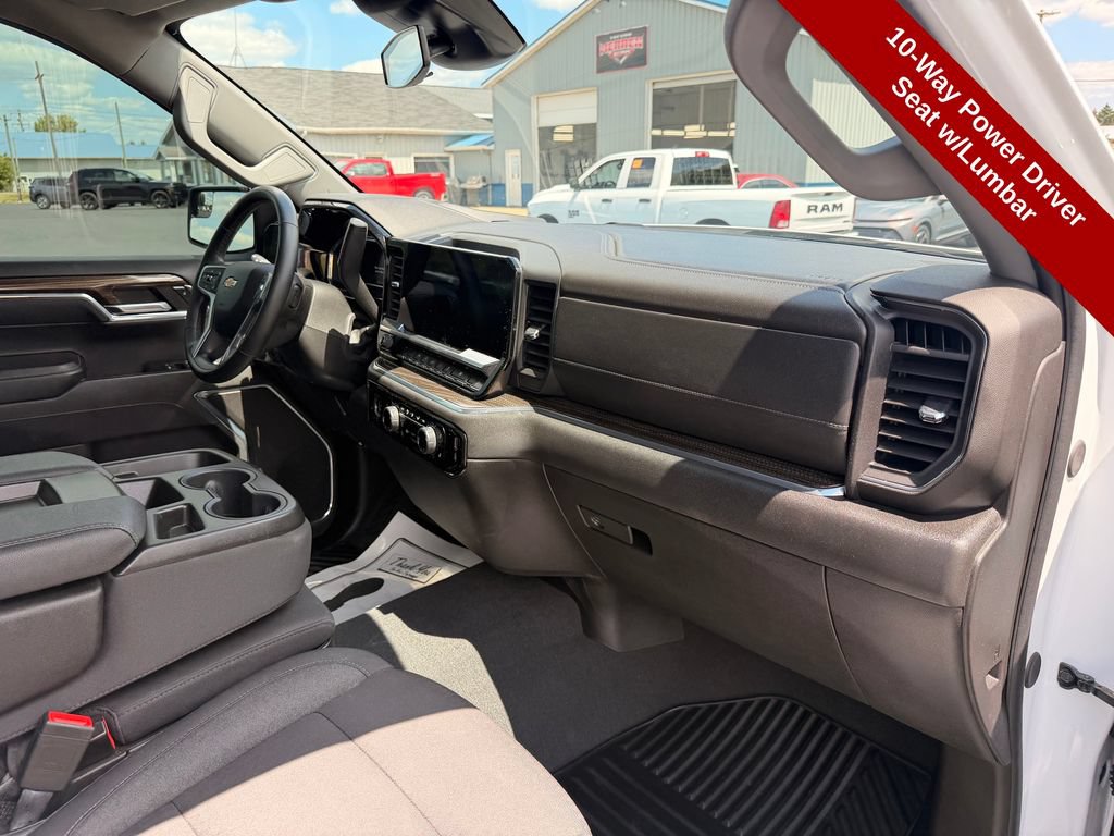 Used 2024 Chevrolet Silverado 1500 LT AWD/4WD image 36