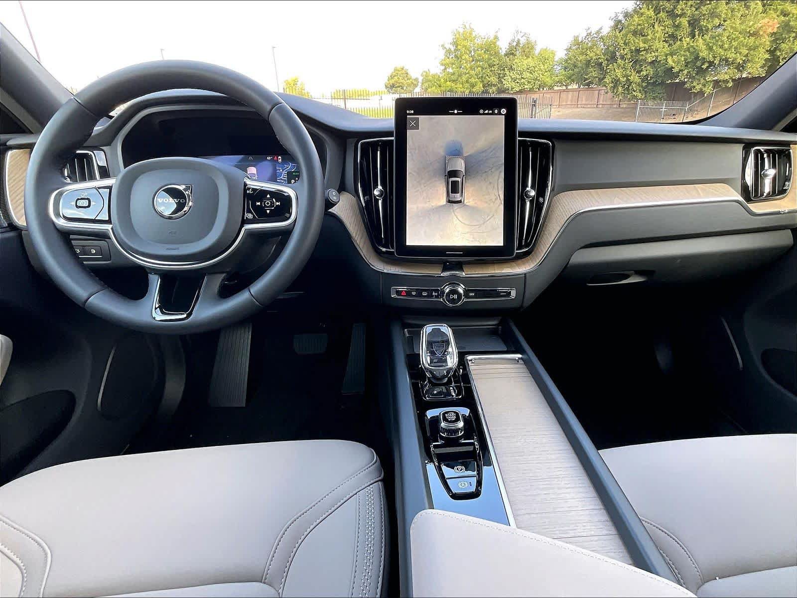 New 2027 Volvo XC60 T8 Plus AWD/4WD image 7