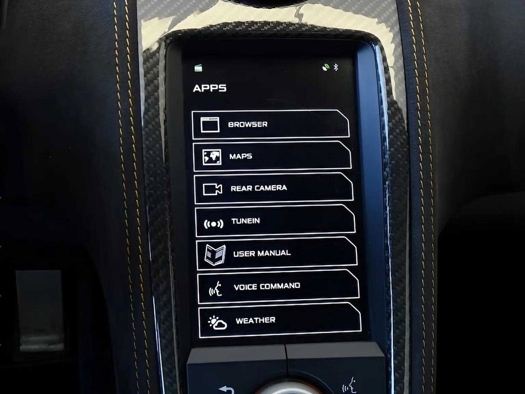 Used 2015 McLaren 650S Spider image 12