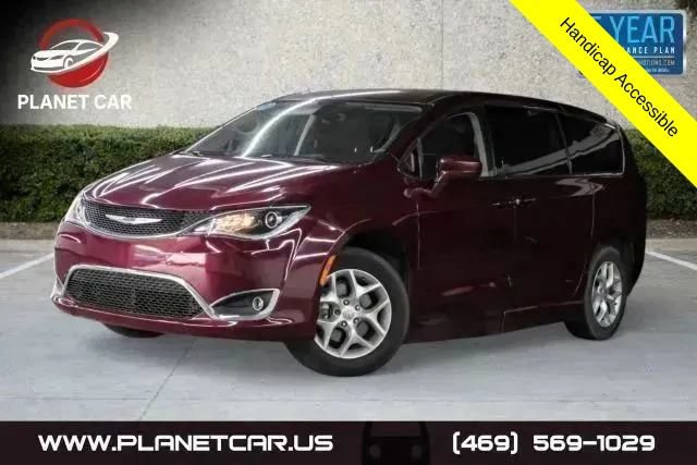 Used 2018 Chrysler Pacifica Touring Plus w/ Tire & Wheel Group FWD video 1