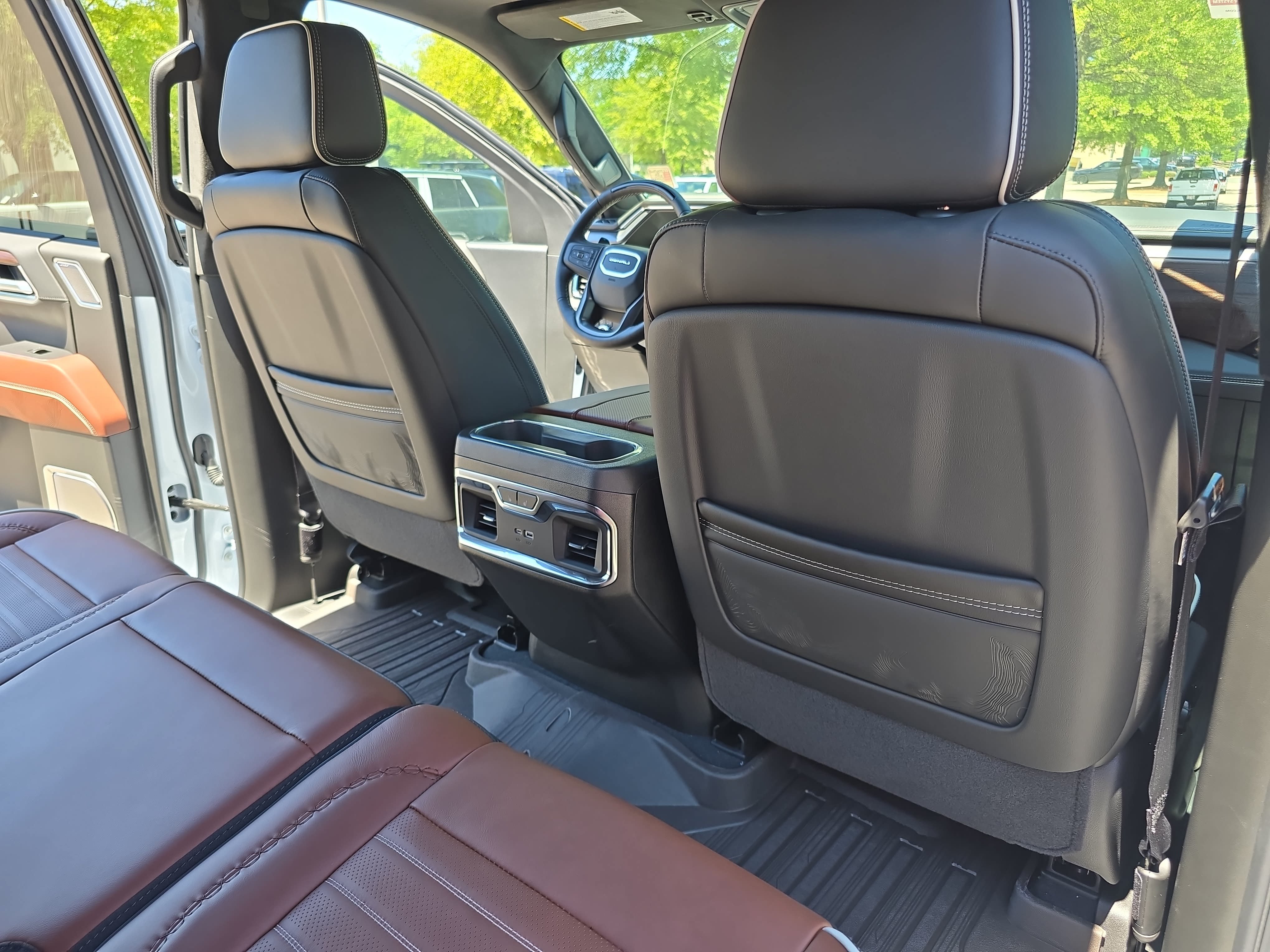 Used 2026 GMC Sierra 1500 Denali Ultimate AWD/4WD image 11
