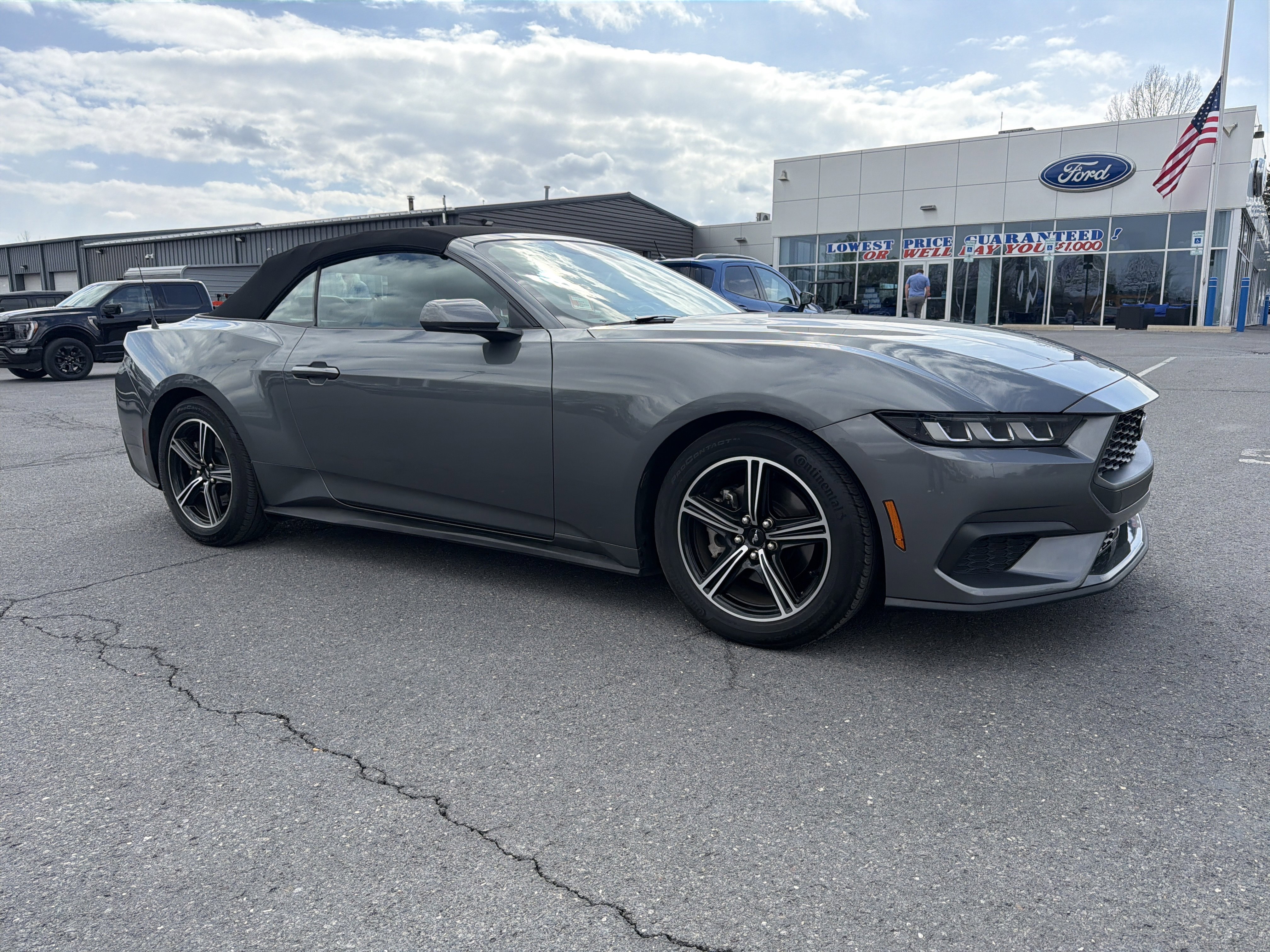 Certified 2025 Ford Mustang Premium image 1