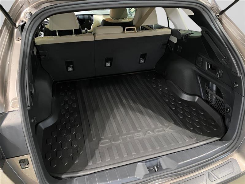 Used 2021 Subaru Outback Premium image 19