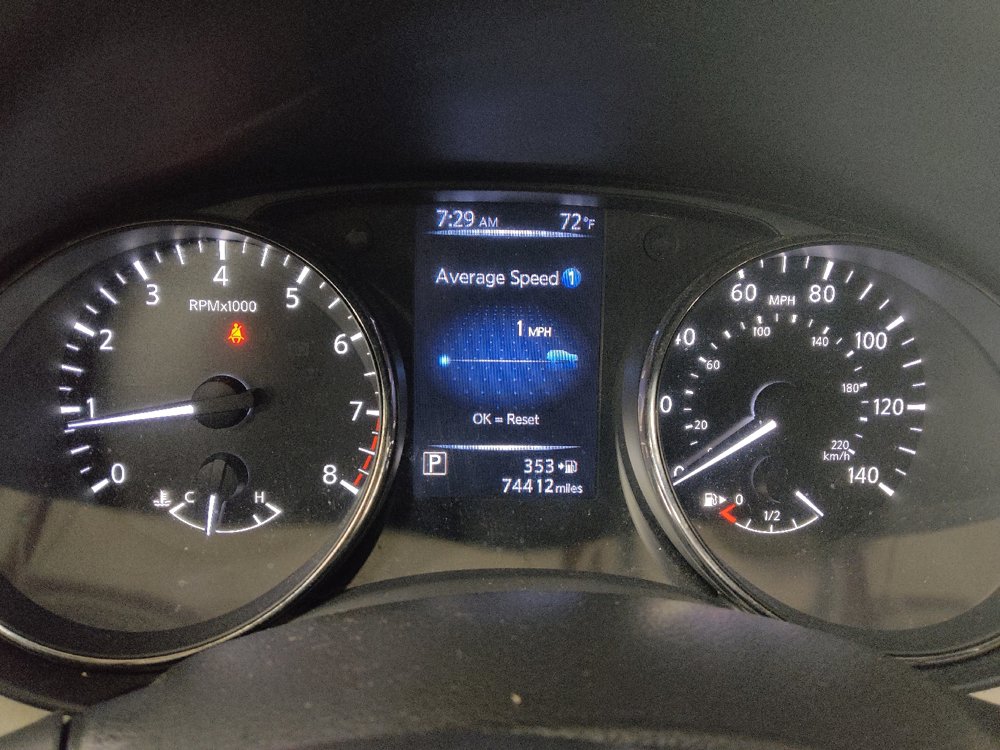 Used 2018 Nissan Rogue Sport SL w/ SL Premium Package FWD image 23