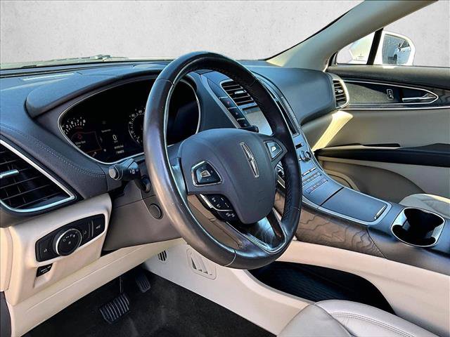 Used 2018 Lincoln MKX Reserve w/ Driver Assistance Package AWD/4WD image 13