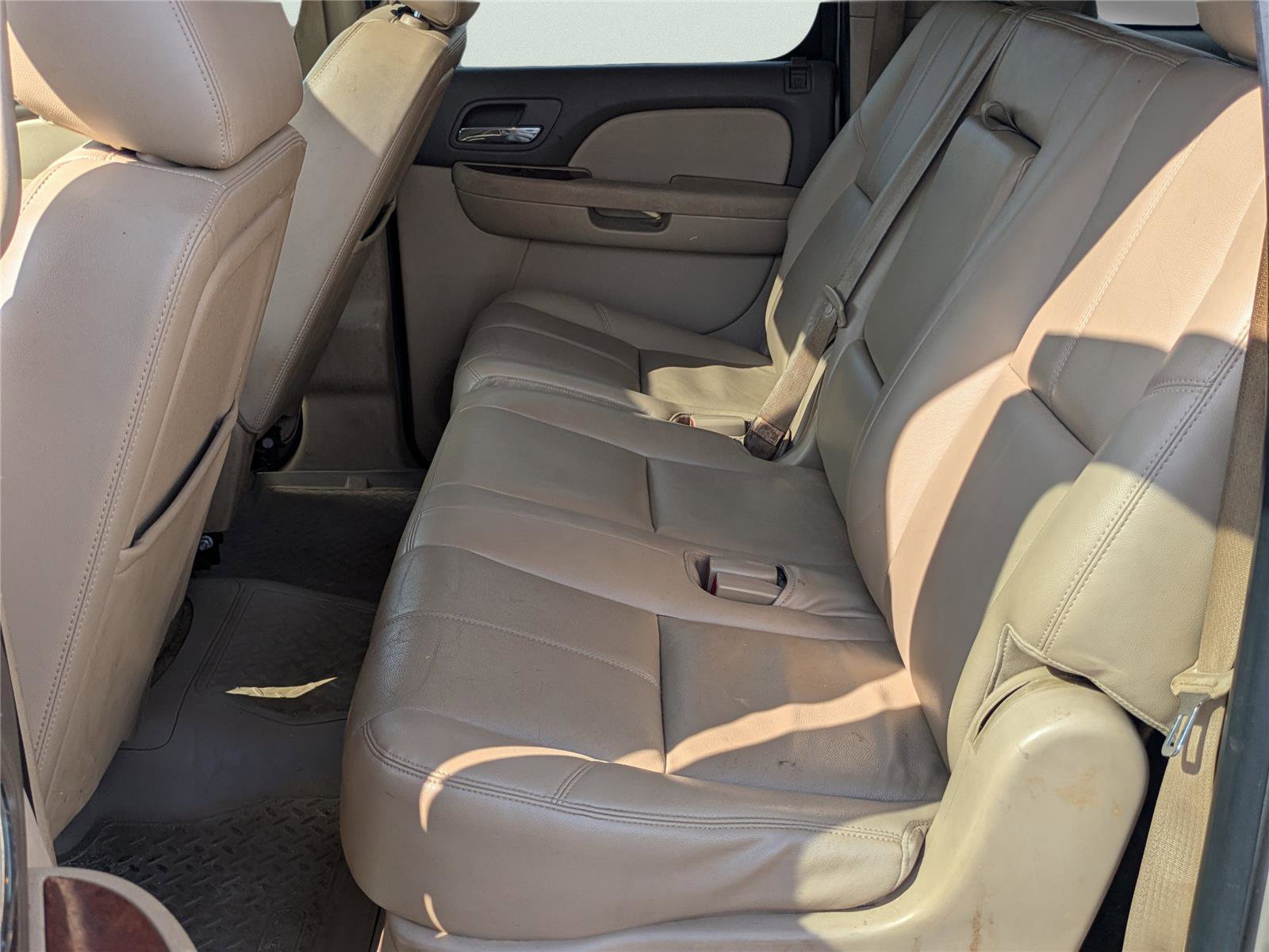 Used 2013 Chevrolet Suburban 2500 LT image 15