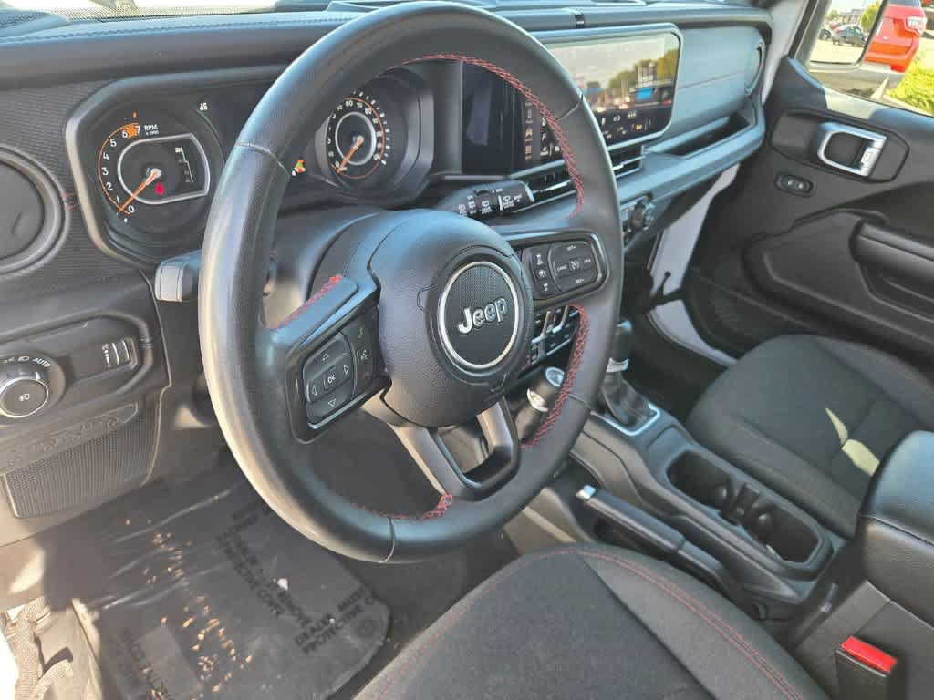 Certified 2024 Jeep Wrangler Unlimited Rubicon AWD/4WD image 10