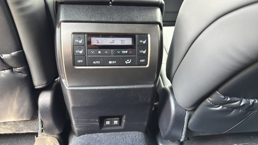 Used 2023 Lexus GX 460 Premium AWD/4WD image 17