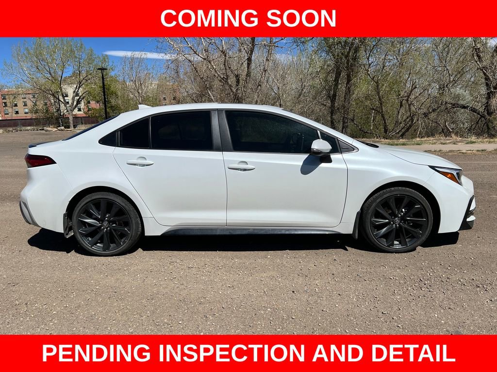Used 2024 Toyota Corolla SE w/ SE Premium Package image 4