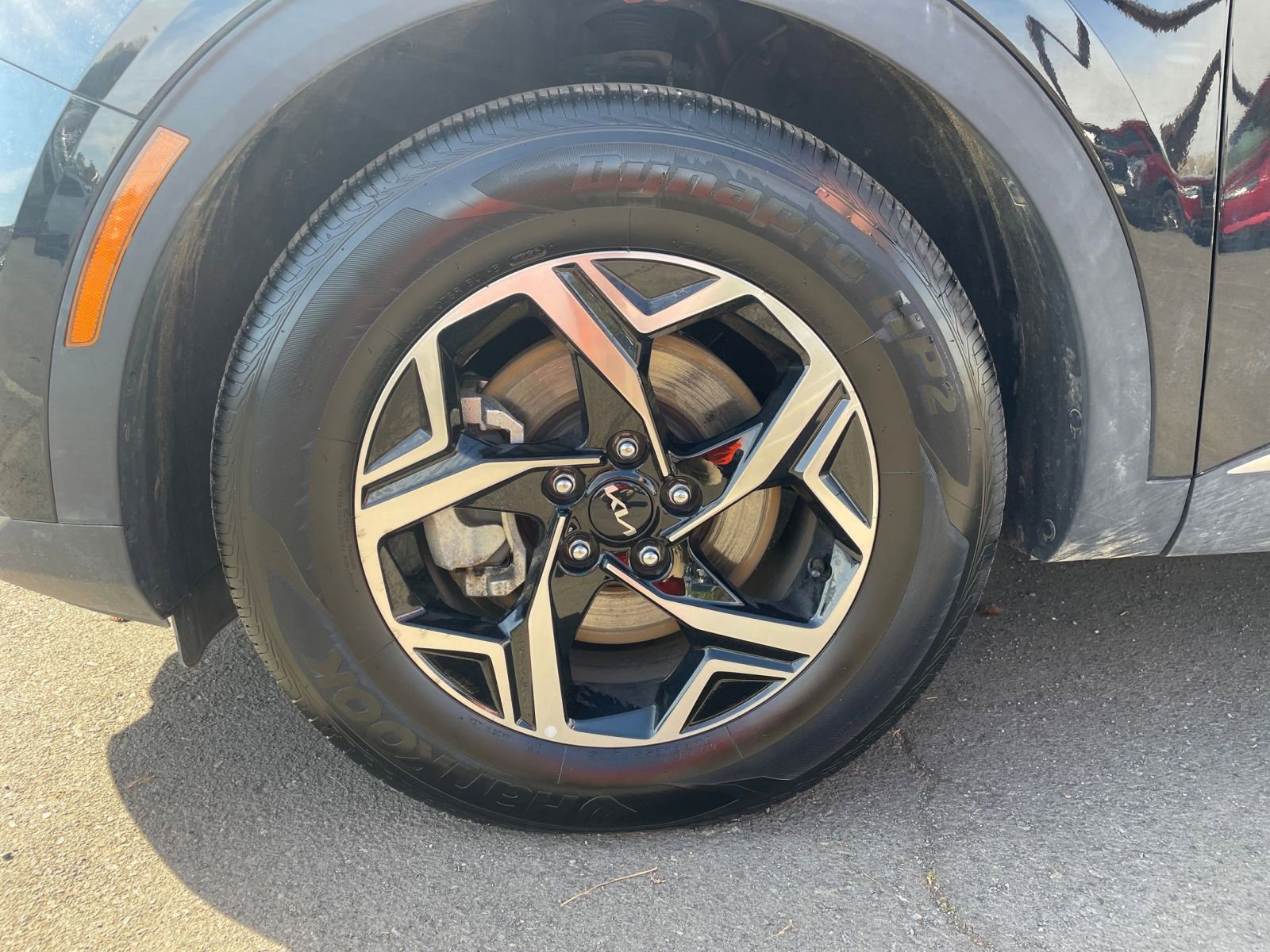 Used 2025 Kia Sportage LX image 29