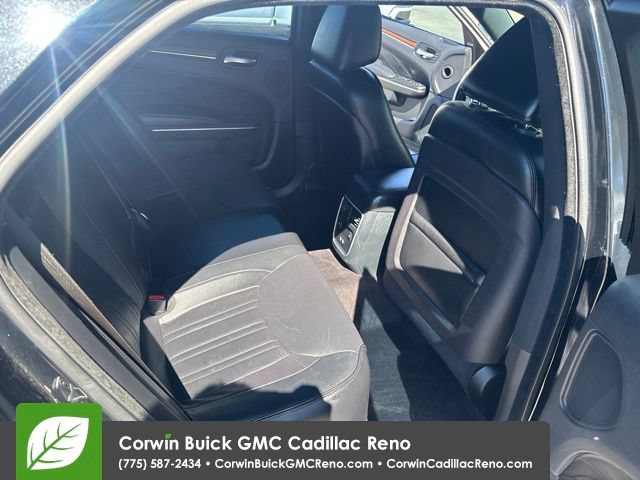 Used 2015 Chrysler 300 C Platinum w/ Harman/Kardon Audio Group AWD/4WD image 23