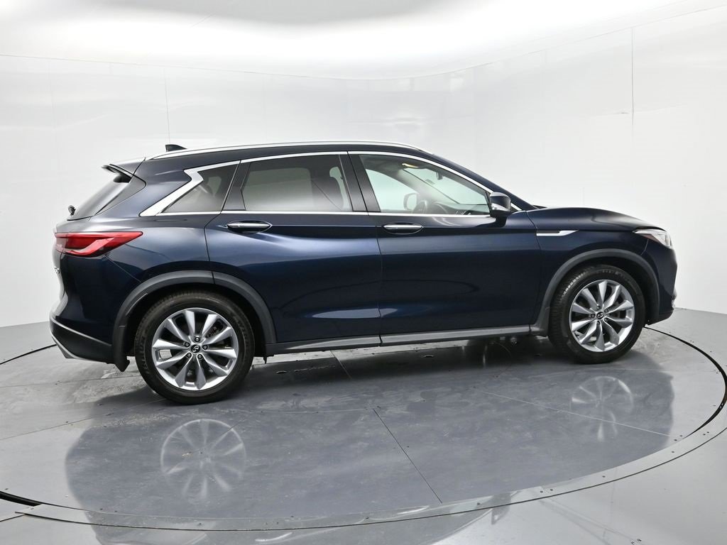 Used 2019 INFINITI QX50 Essential w/ Premium Audio Package image 8