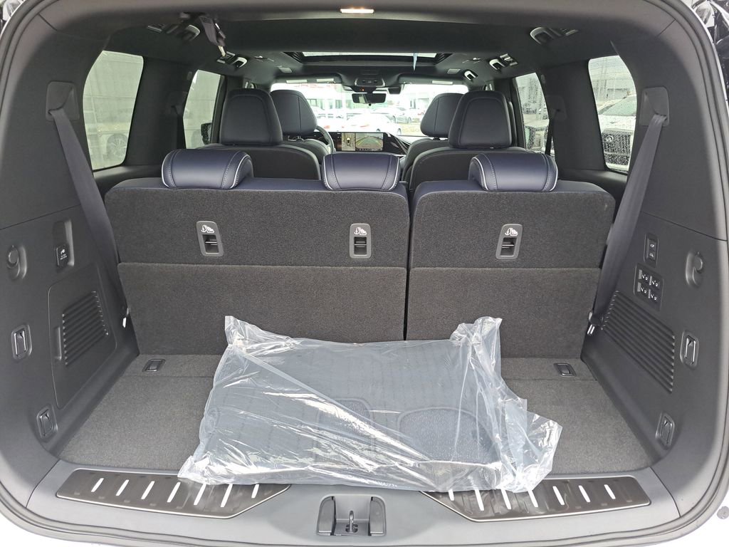 New 2026 INFINITI QX80 4WD image 18