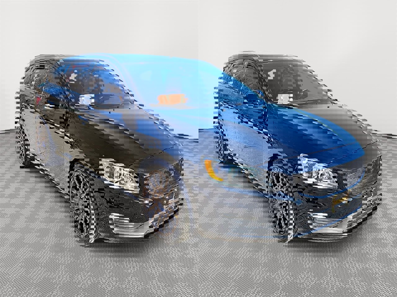 Used 2015 Volvo V60 T5 Platinum image 3