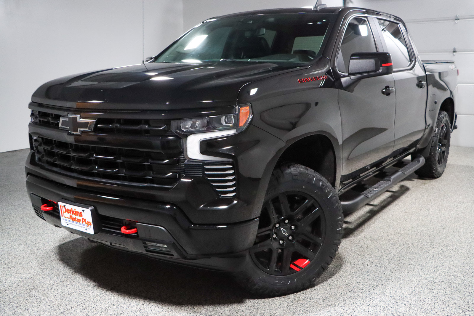 Used 2023 Chevrolet Silverado 1500 RST w/ Redline Edition AWD/4WD image 35